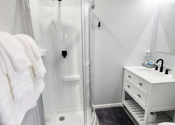 Modern With Panoramic Views Aparthotel